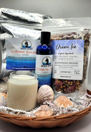 qotrmarketplace: Holiday basket